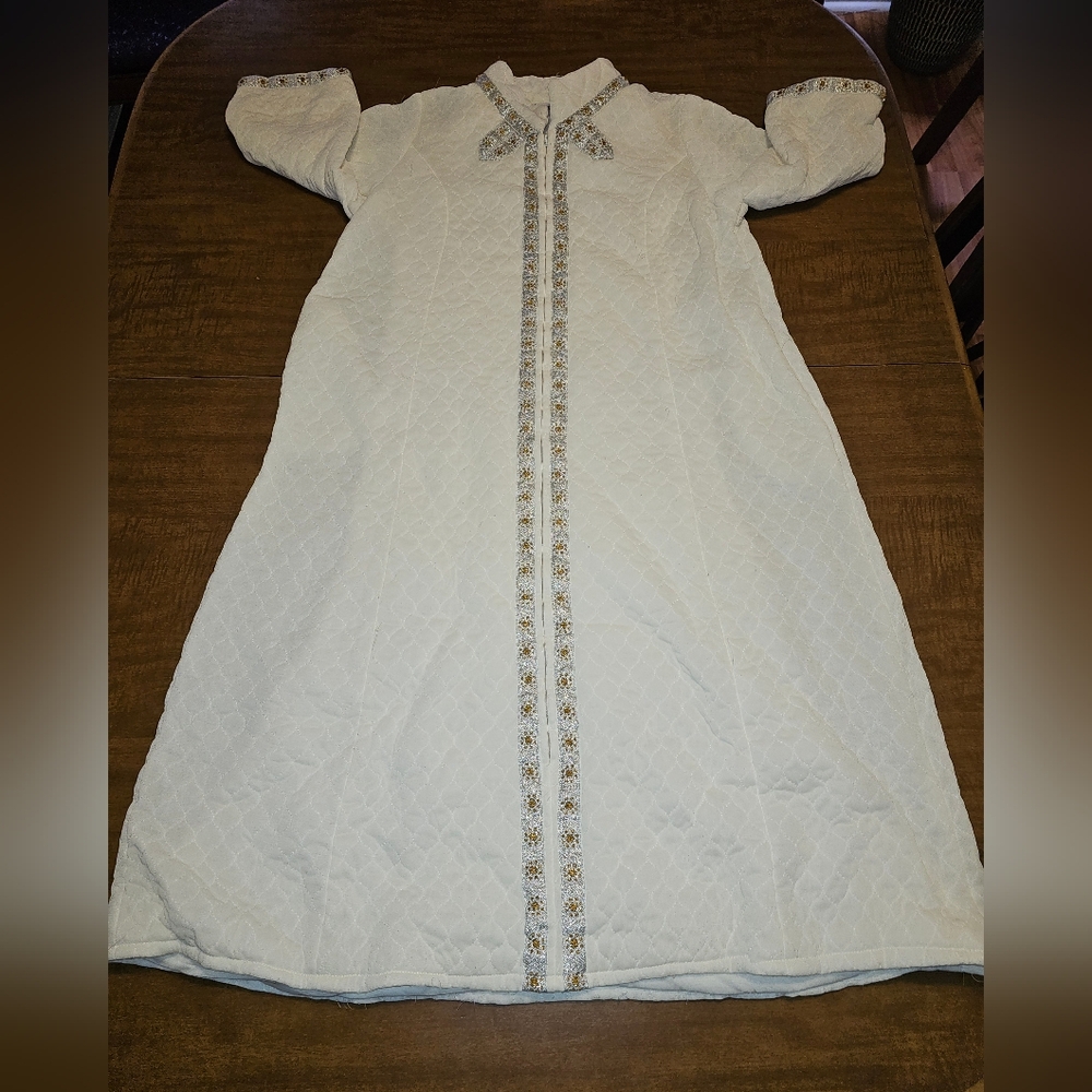 Vntg Lounge Craft Original women's quilted robe dressing gown white 1960s silver